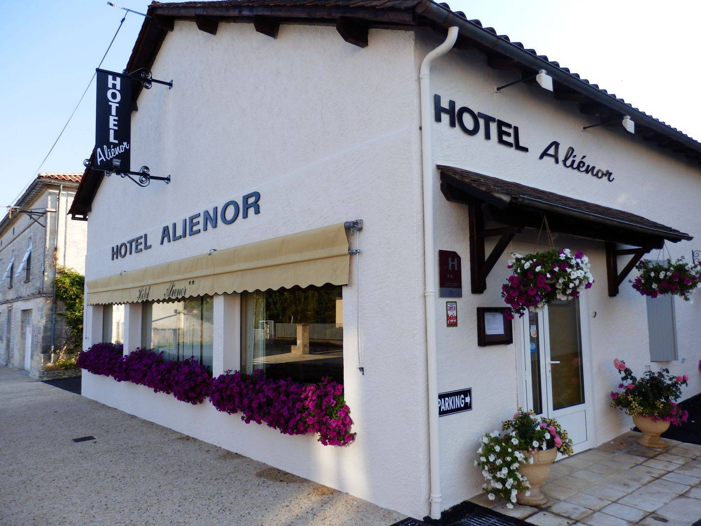 (c) Hotel-alienor-brantome.fr